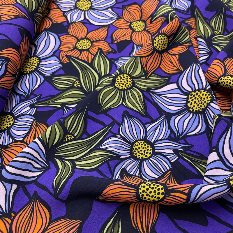 Viskose Ecovero Stoff Webware Blumen lila