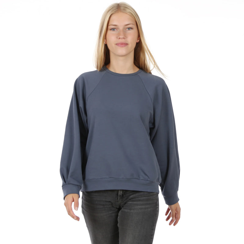 Papierschnittmuster Studio Schnittreif Raglansweater Frau Deetje