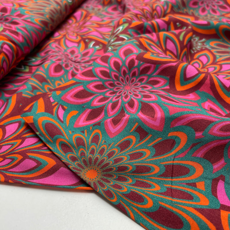 Viskose Stoff Sunny Flowers rot pink