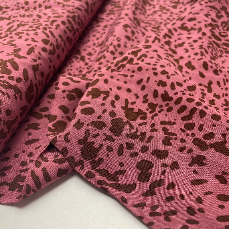Viskose Stoff Animal Skin rosa braun