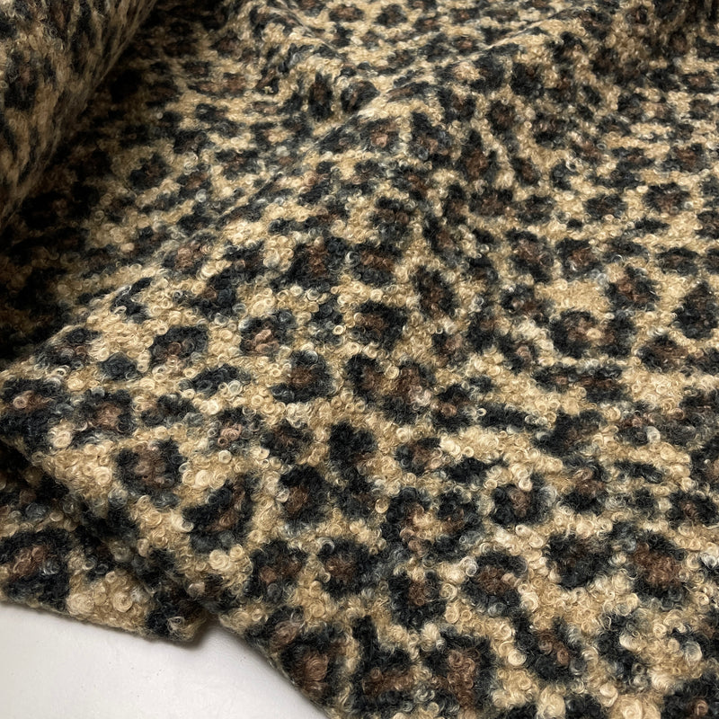 Boucle Stoff Jackenstoff Leo braun