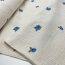 Poppy Musselin Stoff abgesteppt Baumwolle Blaubeeren ecru