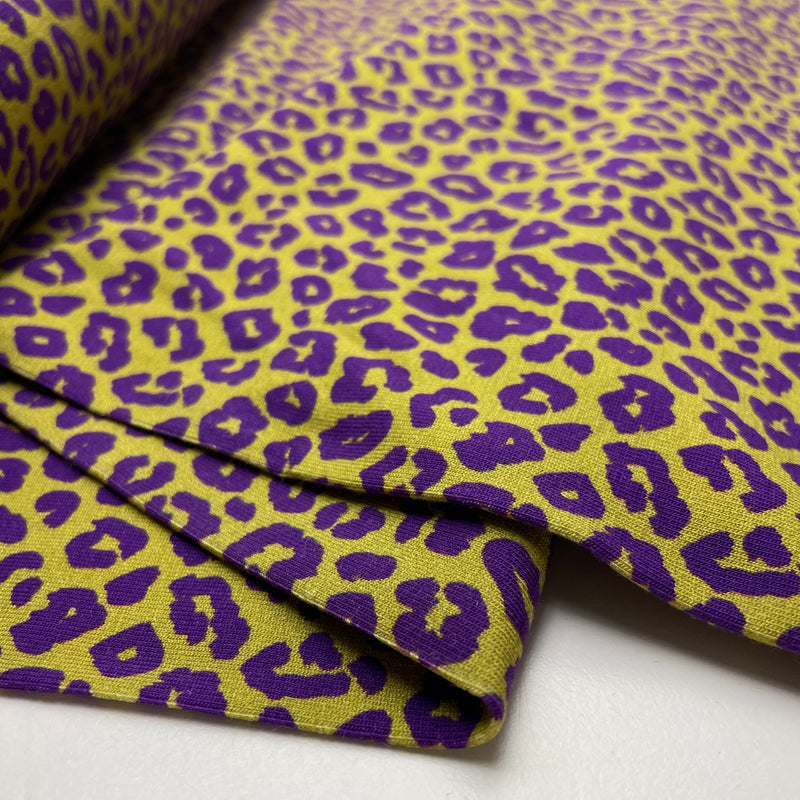 Swafing Cleopatra Jersey Stoff Leo Animalprint lila