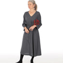 Papierschnittmuster Studio Schnittreif Kleid mit Fledermausärmeln Frau Iva