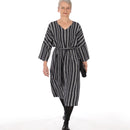 Papierschnittmuster Studio Schnittreif Kleid mit Fledermausärmeln Frau Iva